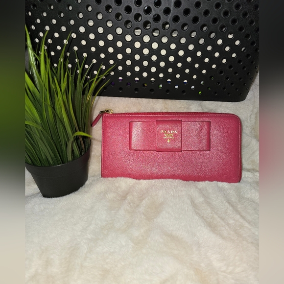 Pink Prada Wallet - Picture 6 of 11